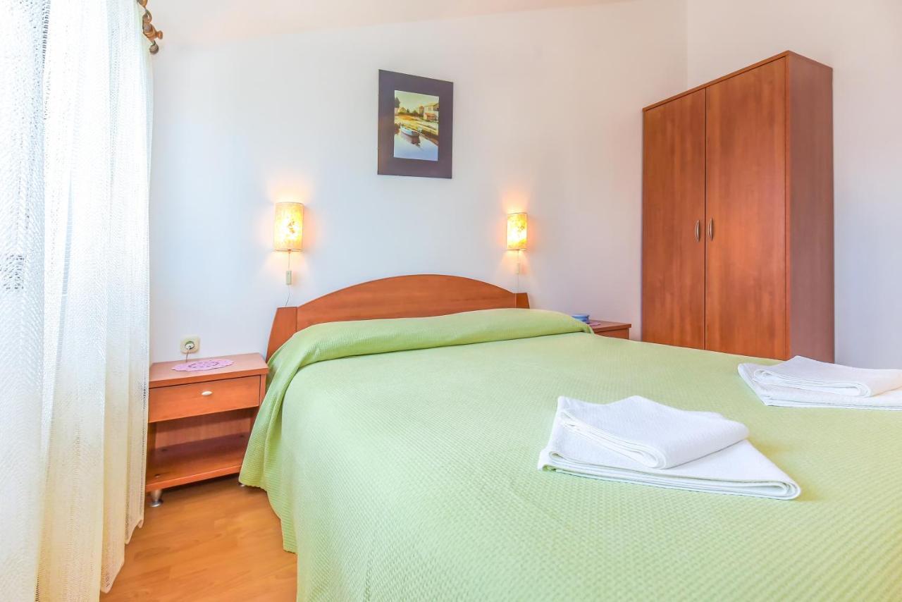 Apartments Adria ビオグラード・ナ・モル 部屋 写真